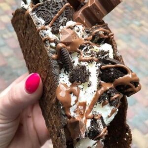 Oreo Explosion Slice